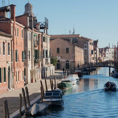 Art Painting Apartment With Canal View Veneza Exterior foto