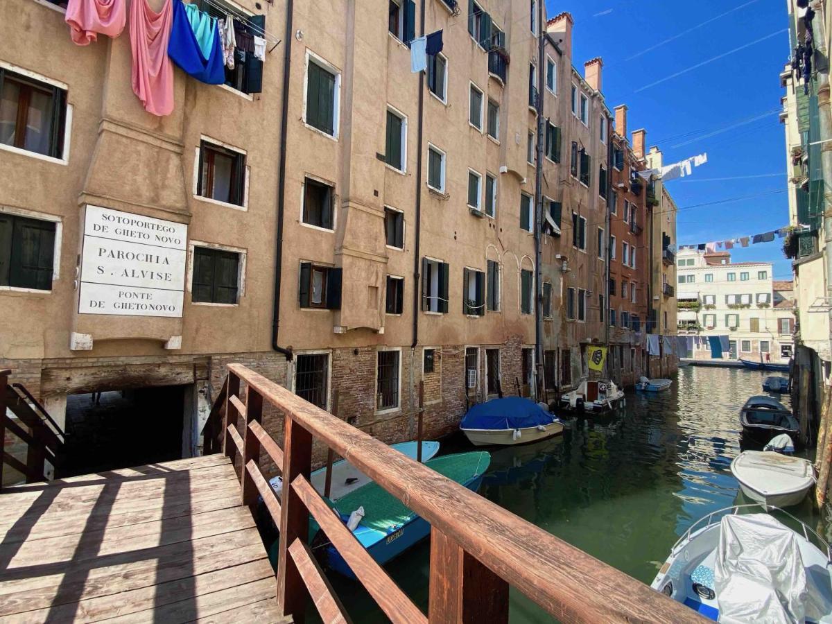 Art Painting Apartment With Canal View Veneza Exterior foto